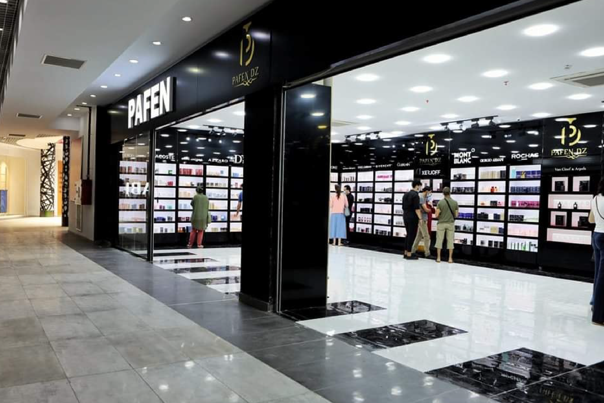 magasin-avec-logo-pafen-dz-sur-fond-doré-alger-Algérie-by-artistry-studio-1